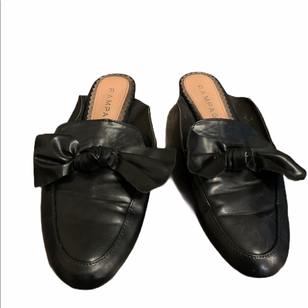 Bow loafers